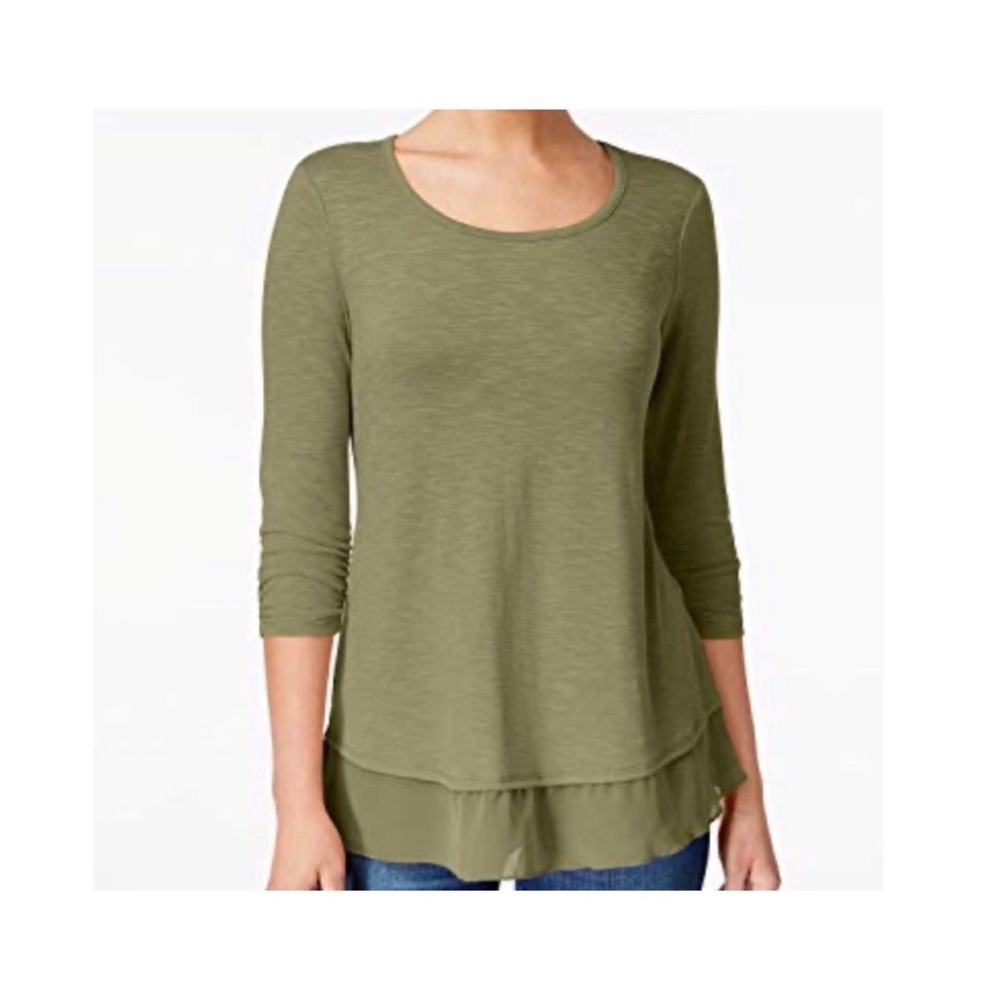 NWT Women’s Chiffon-Hem Scoop Neck Top